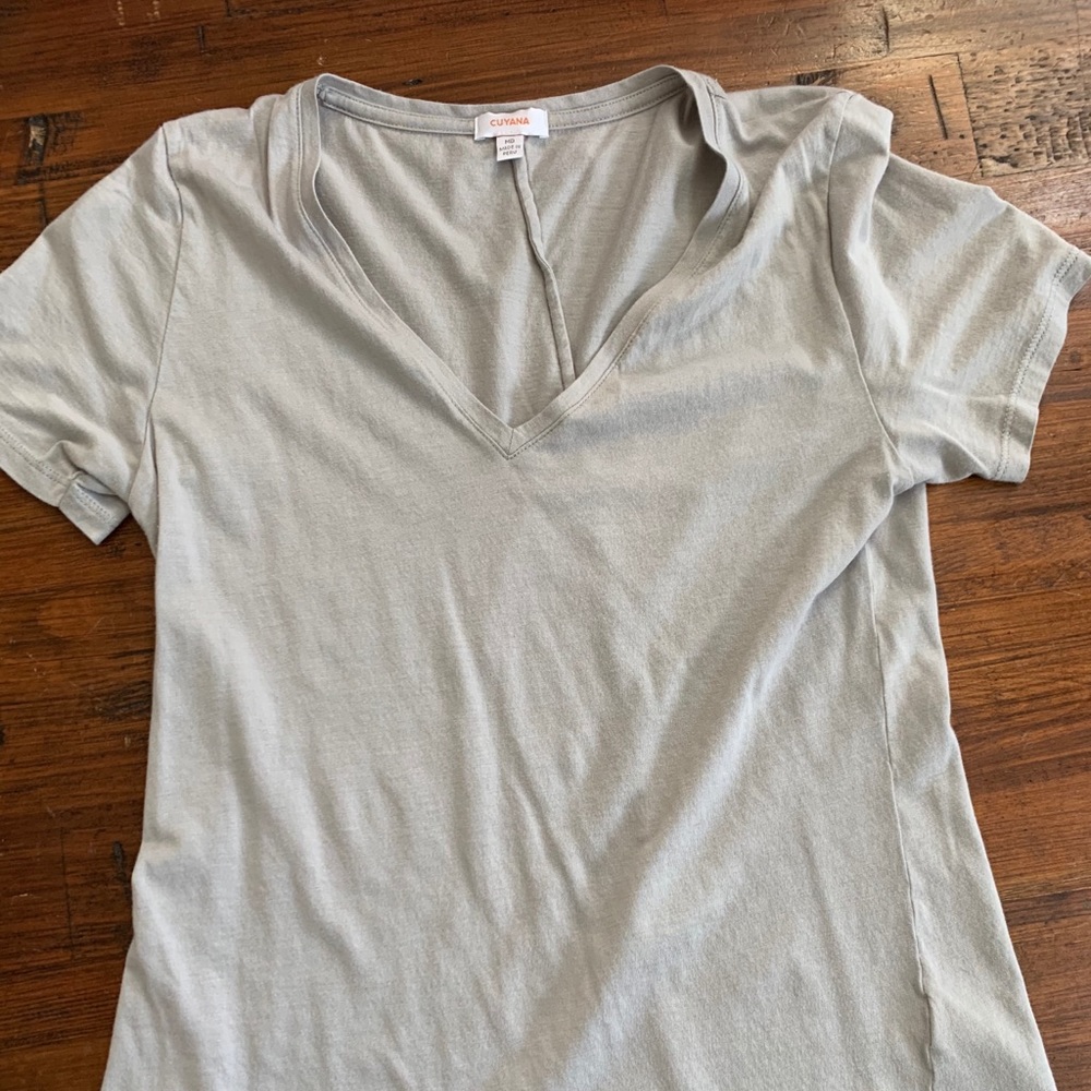 Cuyana T-Shirt